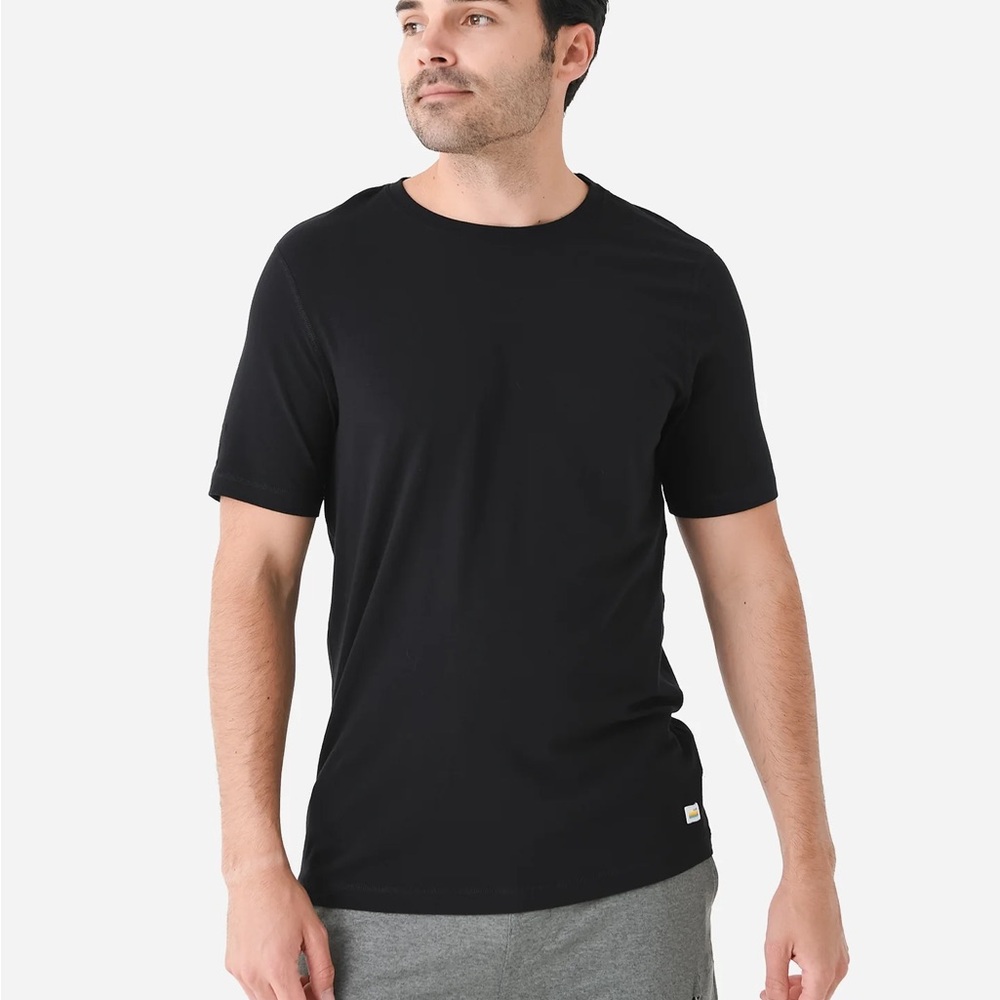 Vuori Men’s Crewneck Tee – NWOT – XXL – black
